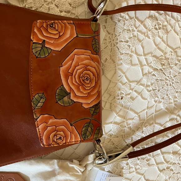 Designer Bambas Art Leather Hand Painted Cross Body Shoulder Bag. - Picture 3 of 7